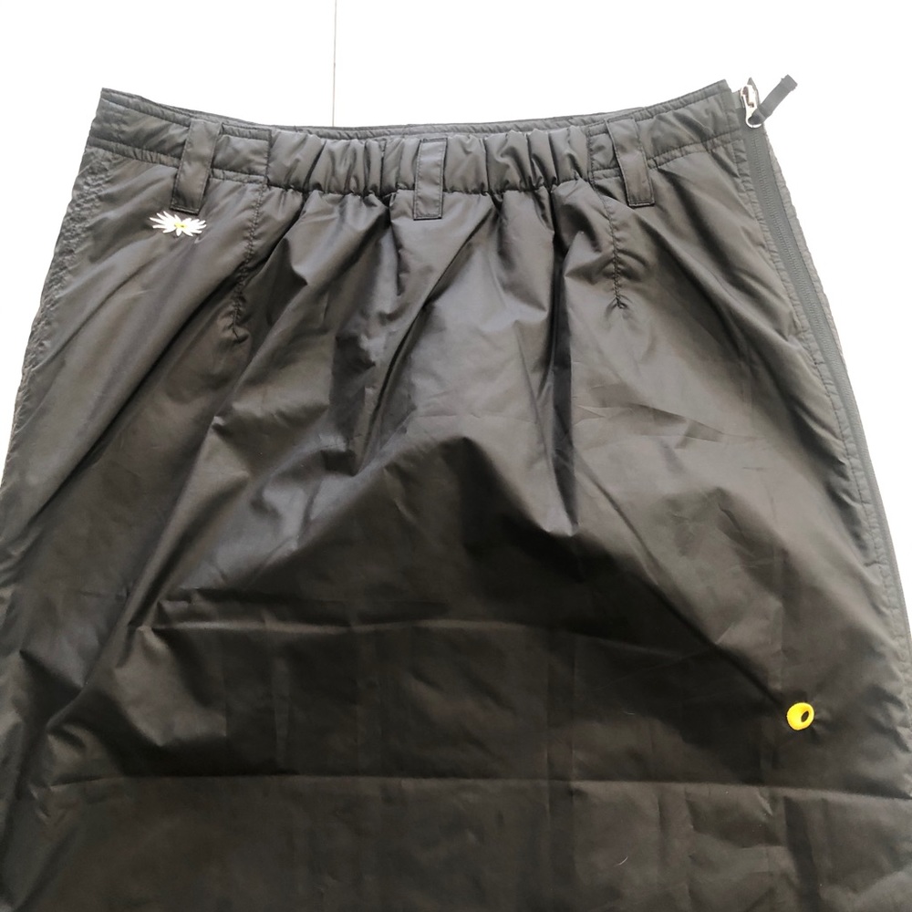 ♦️SOLD♦️SKHOOP  Life by Black Insulated Snow Skirt - Picture 7 of 15